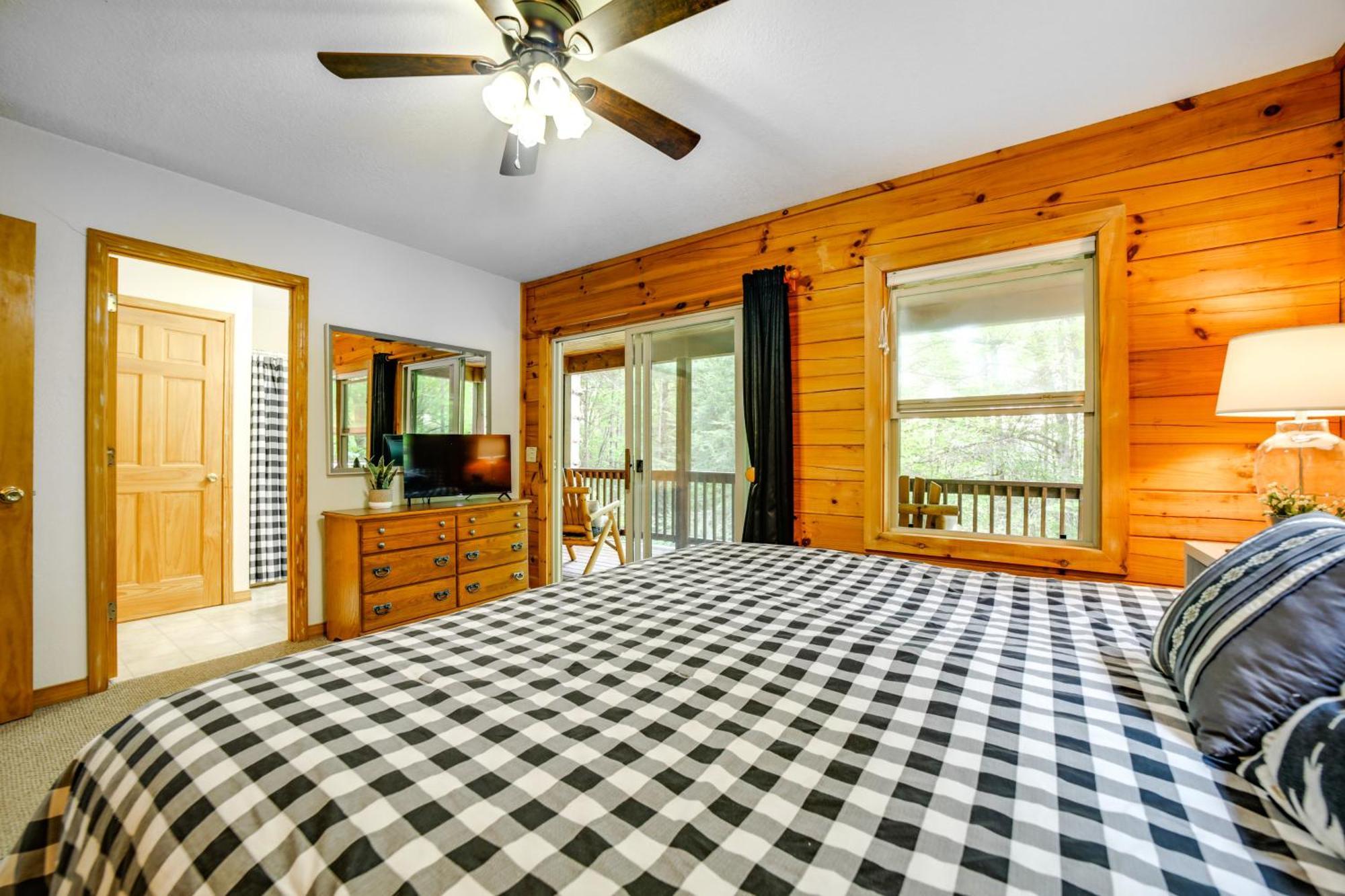 Peaceful Smoky Mountain Cabin With Deck And Fire Pit! Waynesville Zewnętrze zdjęcie
