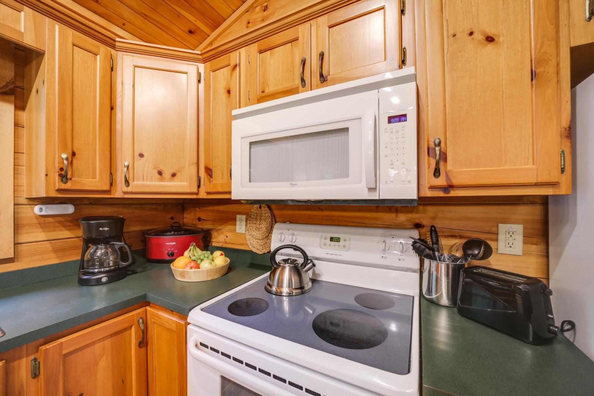 Peaceful Smoky Mountain Cabin With Deck And Fire Pit! Waynesville Zewnętrze zdjęcie