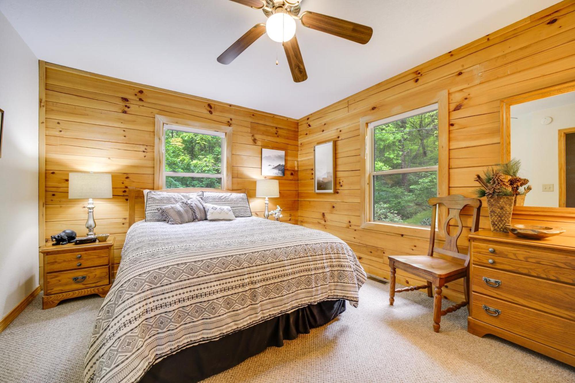 Peaceful Smoky Mountain Cabin With Deck And Fire Pit! Waynesville Zewnętrze zdjęcie
