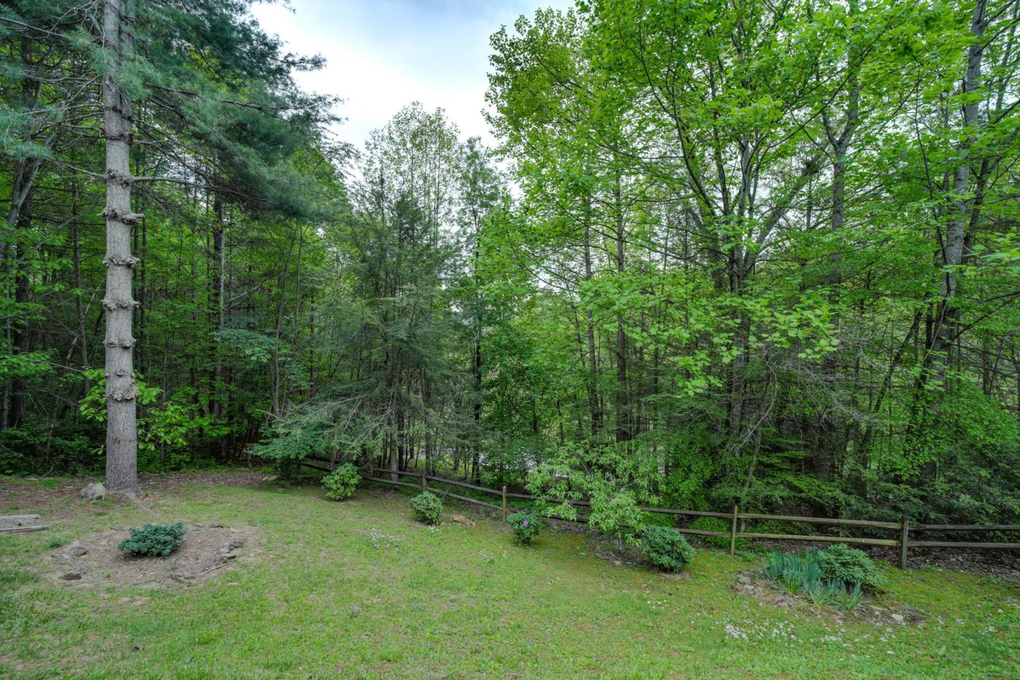 Peaceful Smoky Mountain Cabin With Deck And Fire Pit! Waynesville Zewnętrze zdjęcie
